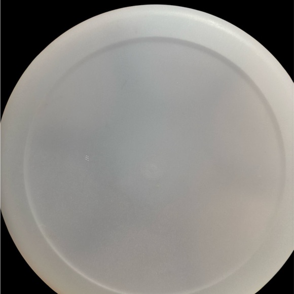 Tupperware Party Server Covered Tray #1665G-1 Veggie Server 14”Vintage- CLEAN - Picture 4 of 5